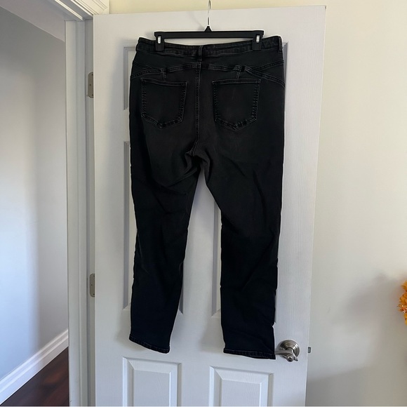 Size 18 Love and Legend Black Straight Leg Jeans - Picture 3 of 5